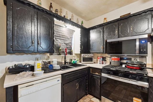 820 Lawton Avenue, Moore, OK 73160