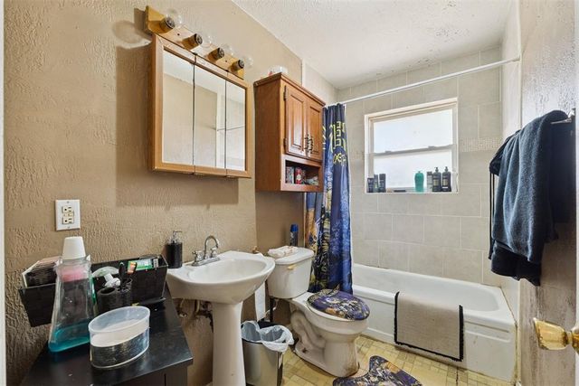 820 Lawton Avenue, Moore, OK 73160