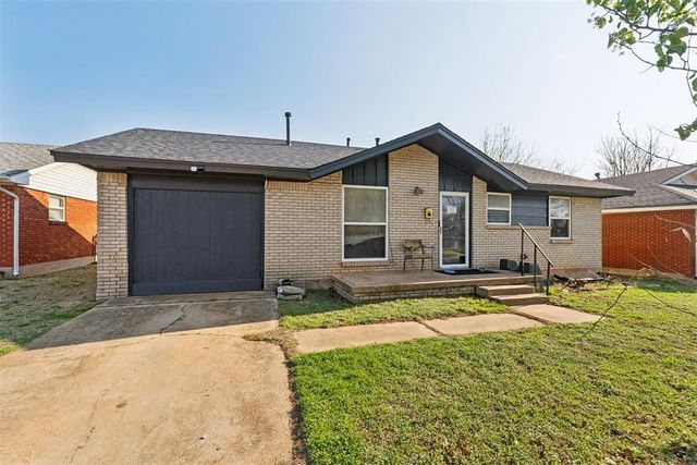 820 Lawton Avenue, Moore, OK 73160