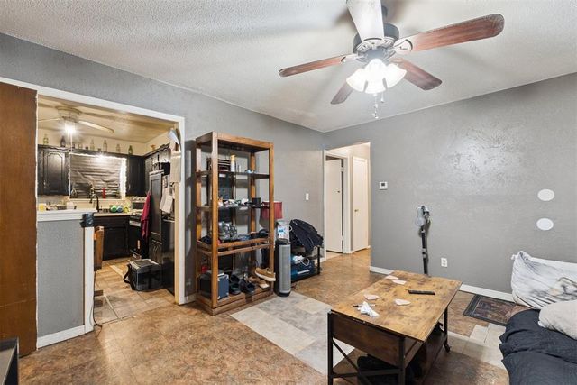 820 Lawton Avenue, Moore, OK 73160