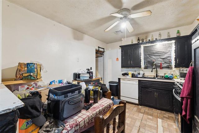 820 Lawton Avenue, Moore, OK 73160