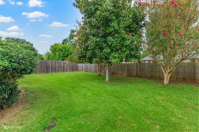 347 Crosscreek Drive, Bossier City, LA 71111