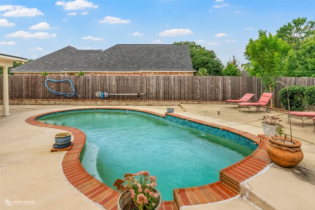 347 Crosscreek Drive, Bossier City, LA 71111