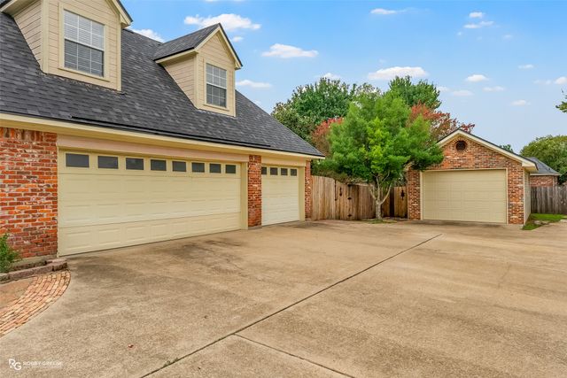 347 Crosscreek Drive, Bossier City, LA 71111