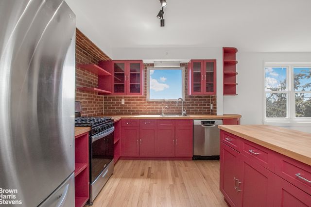 2768 NETHERLAND Avenue, New York City, NY 10463