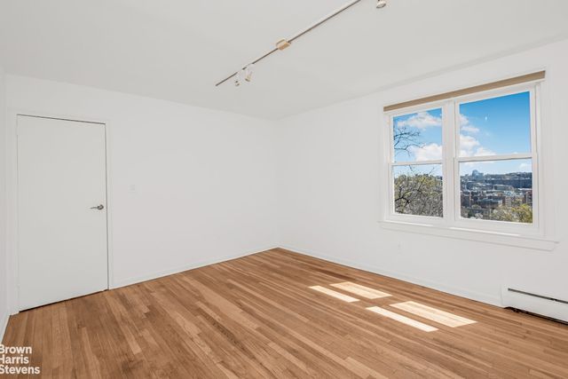 2768 NETHERLAND Avenue, New York City, NY 10463