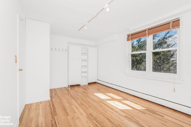 2768 NETHERLAND Avenue, New York City, NY 10463