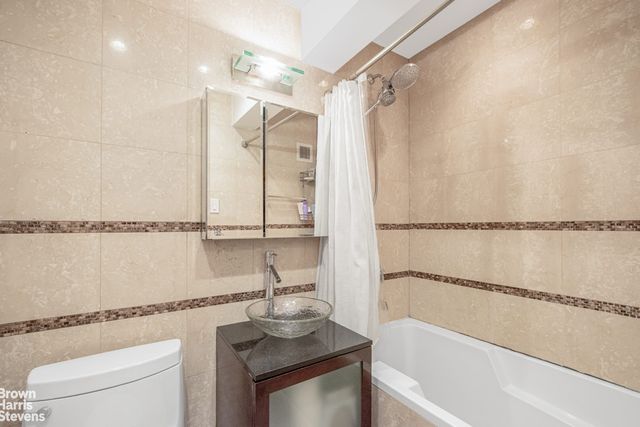 2768 NETHERLAND Avenue, New York City, NY 10463