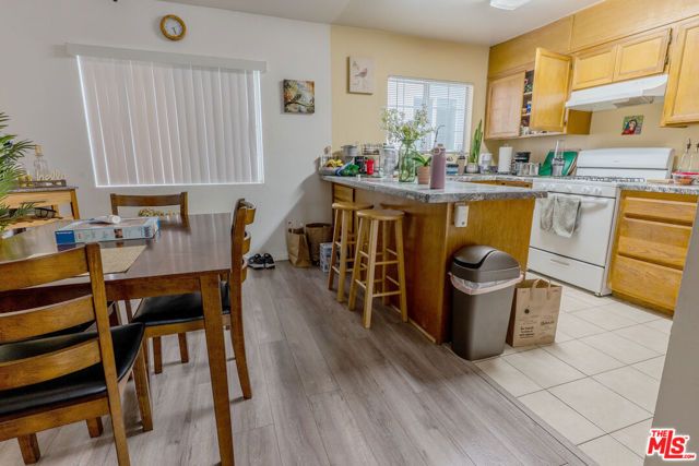 6501 Woodley Avenue, Van Nuys (los Angeles), CA 91406