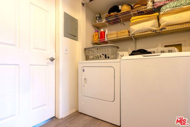 6501 Woodley Avenue, Van Nuys (los Angeles), CA 91406