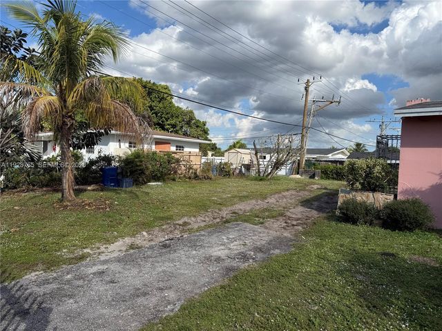 17501 NW 41st Ave, Miami Gardens, FL 33055