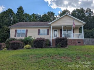 1221 Woodpecker Drive, Clover, SC 29710