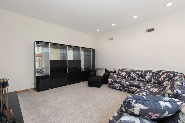 63 Seton, Irvine, CA 92612