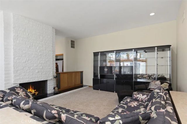 63 Seton, Irvine, CA 92612
