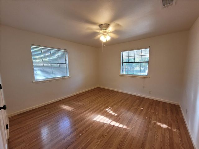 306 E Anderson Ave, Round Rock, TX 78664