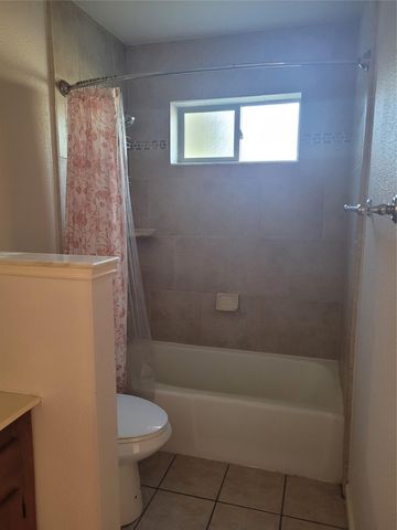 306 E Anderson Ave, Round Rock, TX 78664