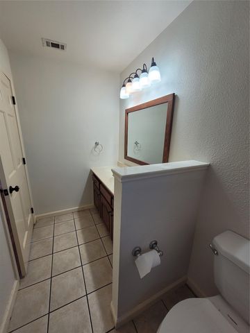 306 E Anderson Ave, Round Rock, TX 78664