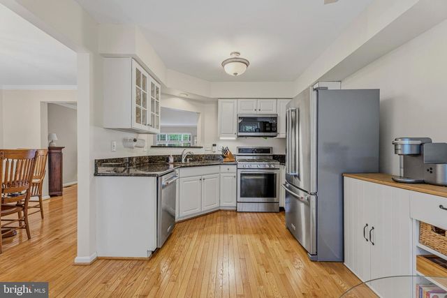 37 FARNHAM WAY, Lutherville Timonium, MD 21093