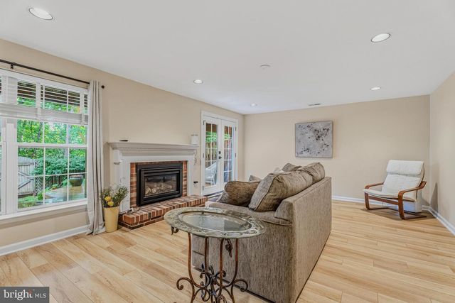 37 FARNHAM WAY, Lutherville Timonium, MD 21093