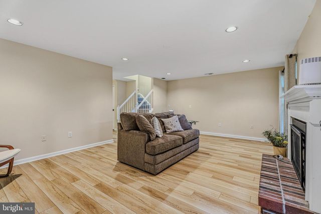 37 FARNHAM WAY, Lutherville Timonium, MD 21093