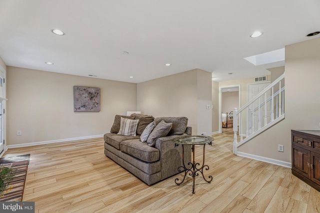 37 FARNHAM WAY, Lutherville Timonium, MD 21093
