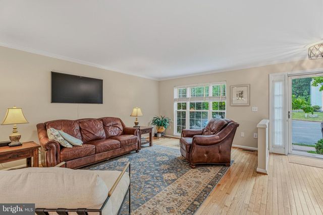 37 FARNHAM WAY, Lutherville Timonium, MD 21093
