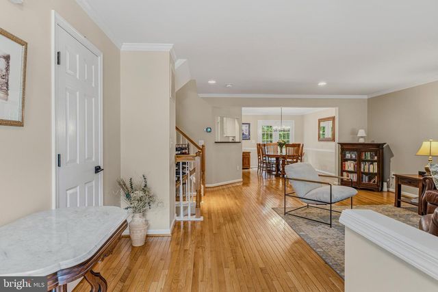 37 FARNHAM WAY, Lutherville Timonium, MD 21093