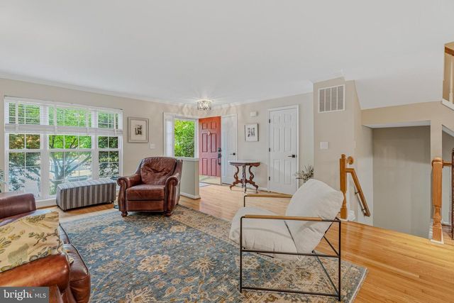 37 FARNHAM WAY, Lutherville Timonium, MD 21093
