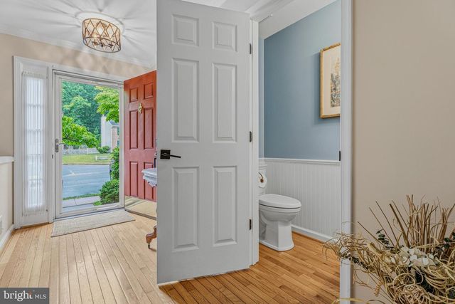 37 FARNHAM WAY, Lutherville Timonium, MD 21093