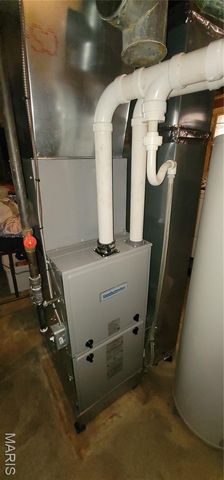 9926 Cambria Drive, Moline Acres, MO 63136