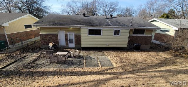 9926 Cambria Drive, Moline Acres, MO 63136