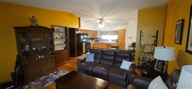 9926 Cambria Drive, Moline Acres, MO 63136