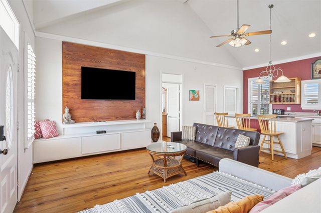 872 O Neil Road, Crystal Beach, TX 77650