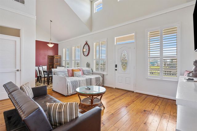 872 O Neil Road, Crystal Beach, TX 77650