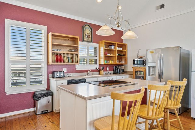 872 O Neil Road, Crystal Beach, TX 77650