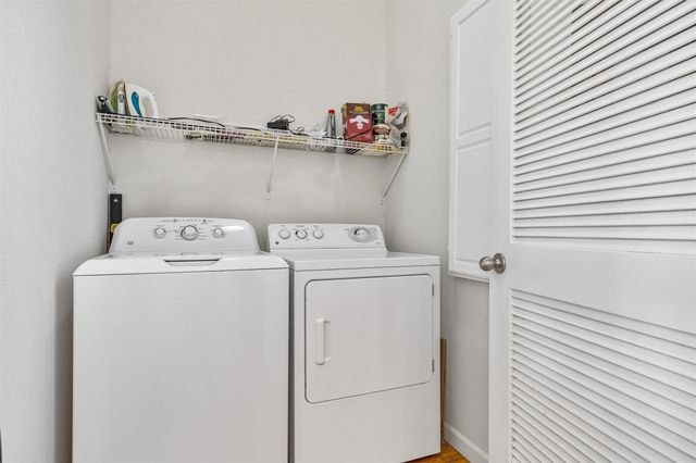 872 O Neil Road, Crystal Beach, TX 77650