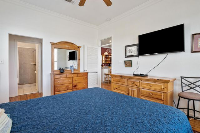 872 O Neil Road, Crystal Beach, TX 77650