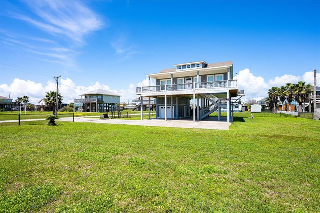 872 O Neil Road, Crystal Beach, TX 77650