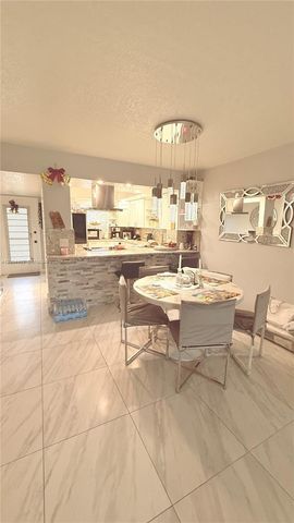 9880 Marina Blvd 1528, Boca Raton, FL 33428