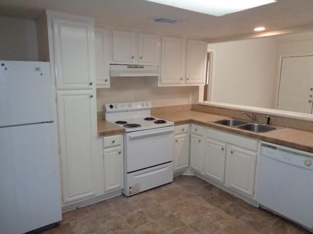 701 Foster Drive 4, Conroe, TX 77301