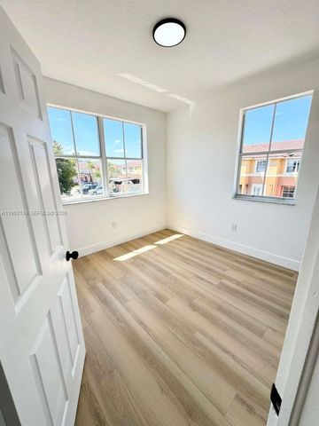 10848 SW 243rd St, Homestead, FL 33032