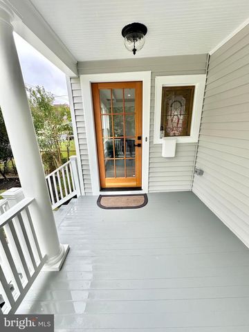 10305 ARMORY AVE, Kensington, MD 20895