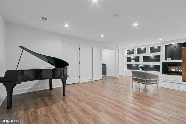 10305 ARMORY AVE, Kensington, MD 20895