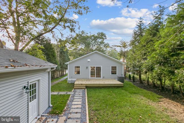 10305 ARMORY AVE, Kensington, MD 20895