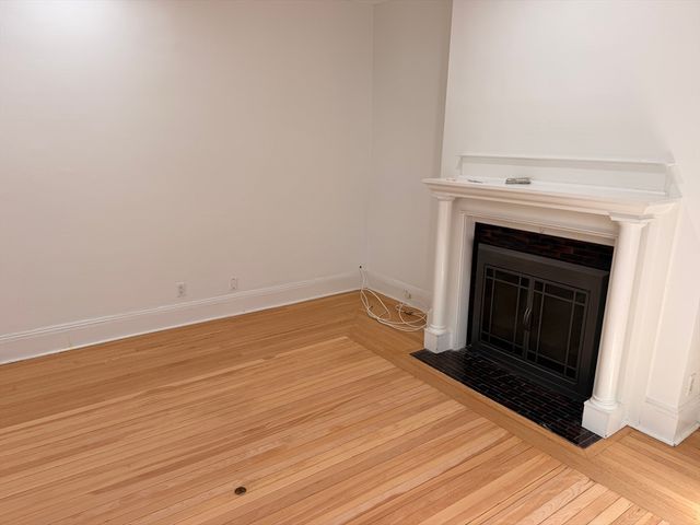 1768 Beacon 4, Brookline, MA 02445