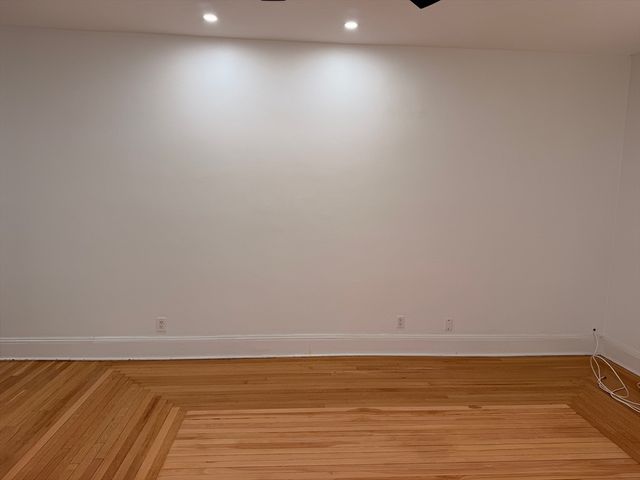 1768 Beacon 4, Brookline, MA 02445