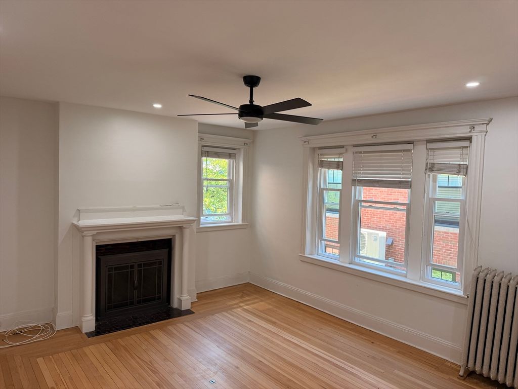 1768 Beacon 4, Brookline, MA 02445