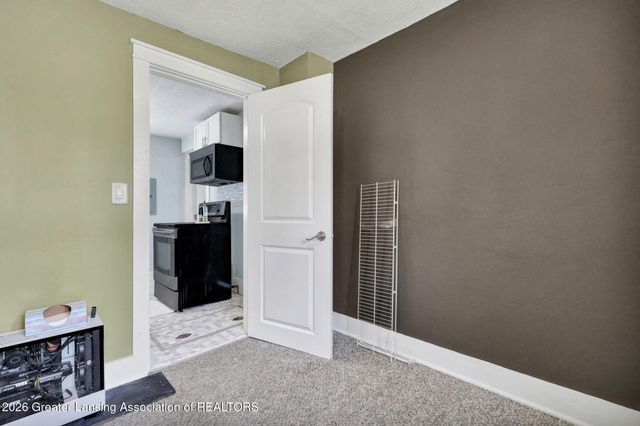 3211 Westmont Avenue, Lansing, MI 48906