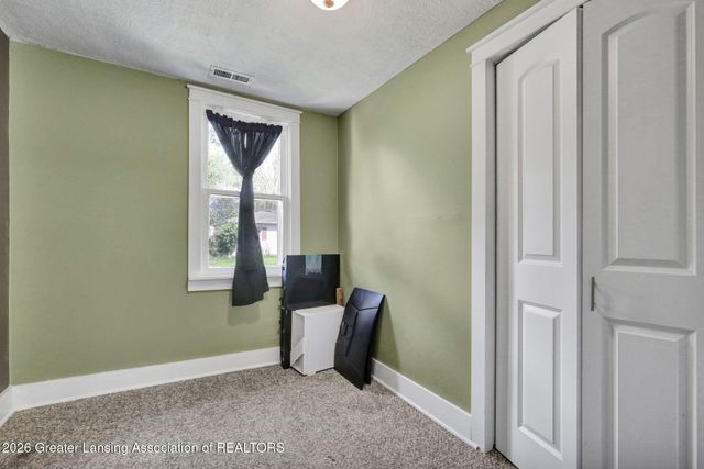 3211 Westmont Avenue, Lansing, MI 48906