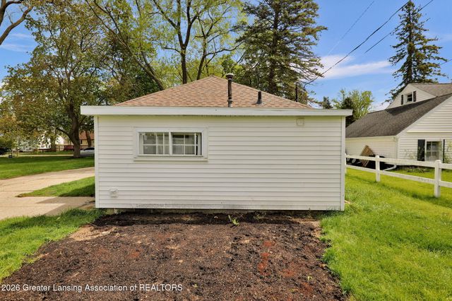 3211 Westmont Avenue, Lansing, MI 48906